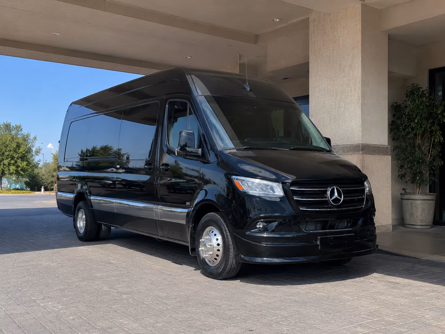 Fairfield Airport Shuttle & Transportation party bus exterior