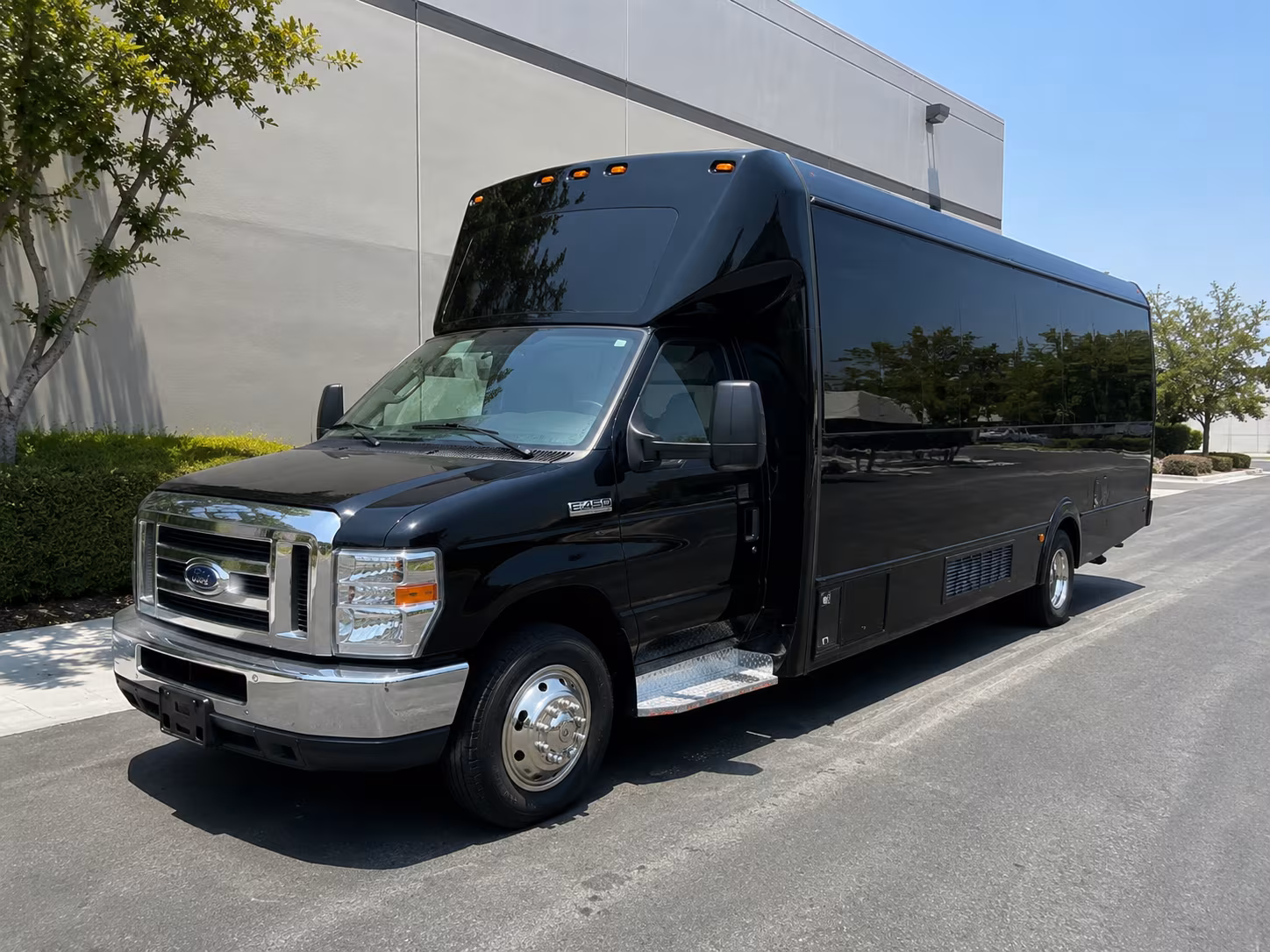 Fairfield Winery Tour & Pub Crawl Transportation party bus exterior